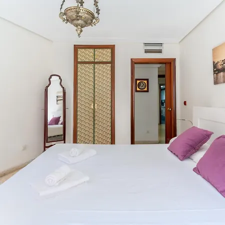 Holi-rent Pajaritos Apartamento Sevilla